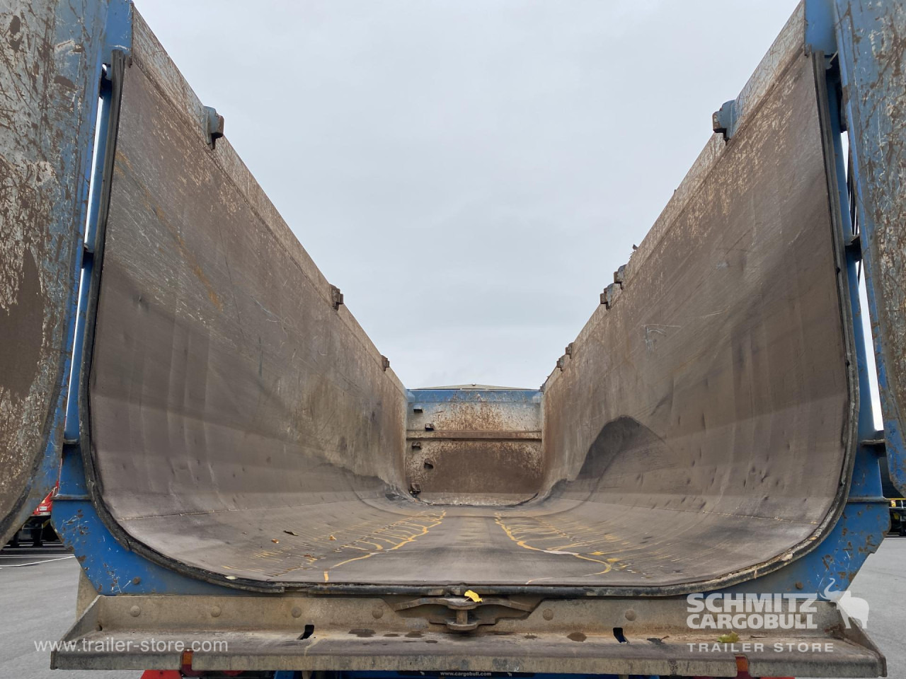 SCHMITZ Tipper steel half pipe body 46m³ - Kallur-poolhaagis: pilt 5 SCHMITZ Tipper steel half pipe body 46m³ - Kallur-poolhaagis: pilt 5