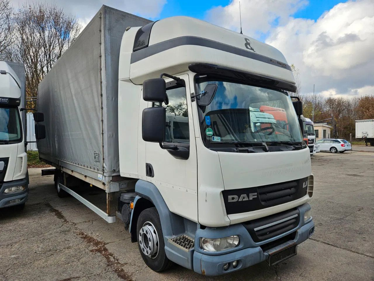 DAF LF 45.210 12t Euro5 EEV - Tent veoauto: pilt 2 DAF LF 45.210 12t Euro5 EEV - Tent veoauto: pilt 2