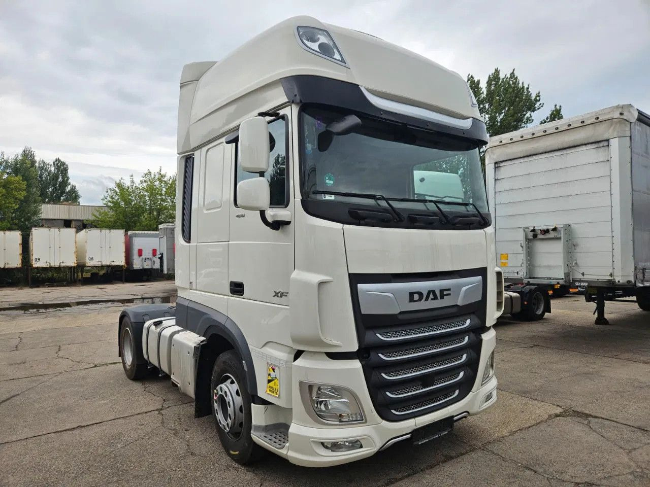 DAF XF 480 SSC Standard StandKlima - Sadulveok: pilt 2 DAF XF 480 SSC Standard StandKlima - Sadulveok: pilt 2