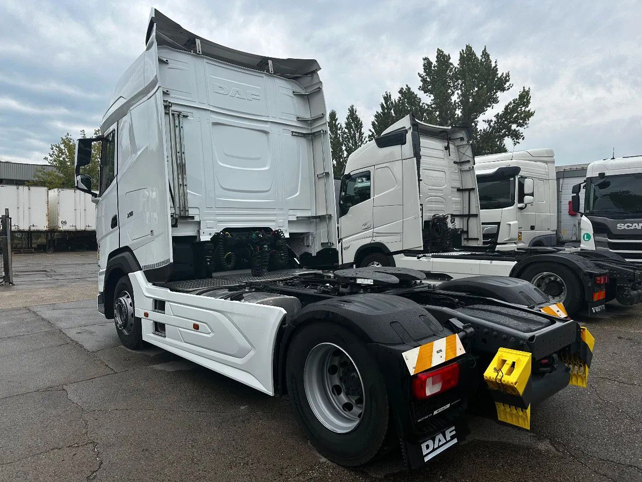 DAF XG 480-Standard-StandKlima-White - Sadulveok: pilt 5 DAF XG 480-Standard-StandKlima-White - Sadulveok: pilt 5