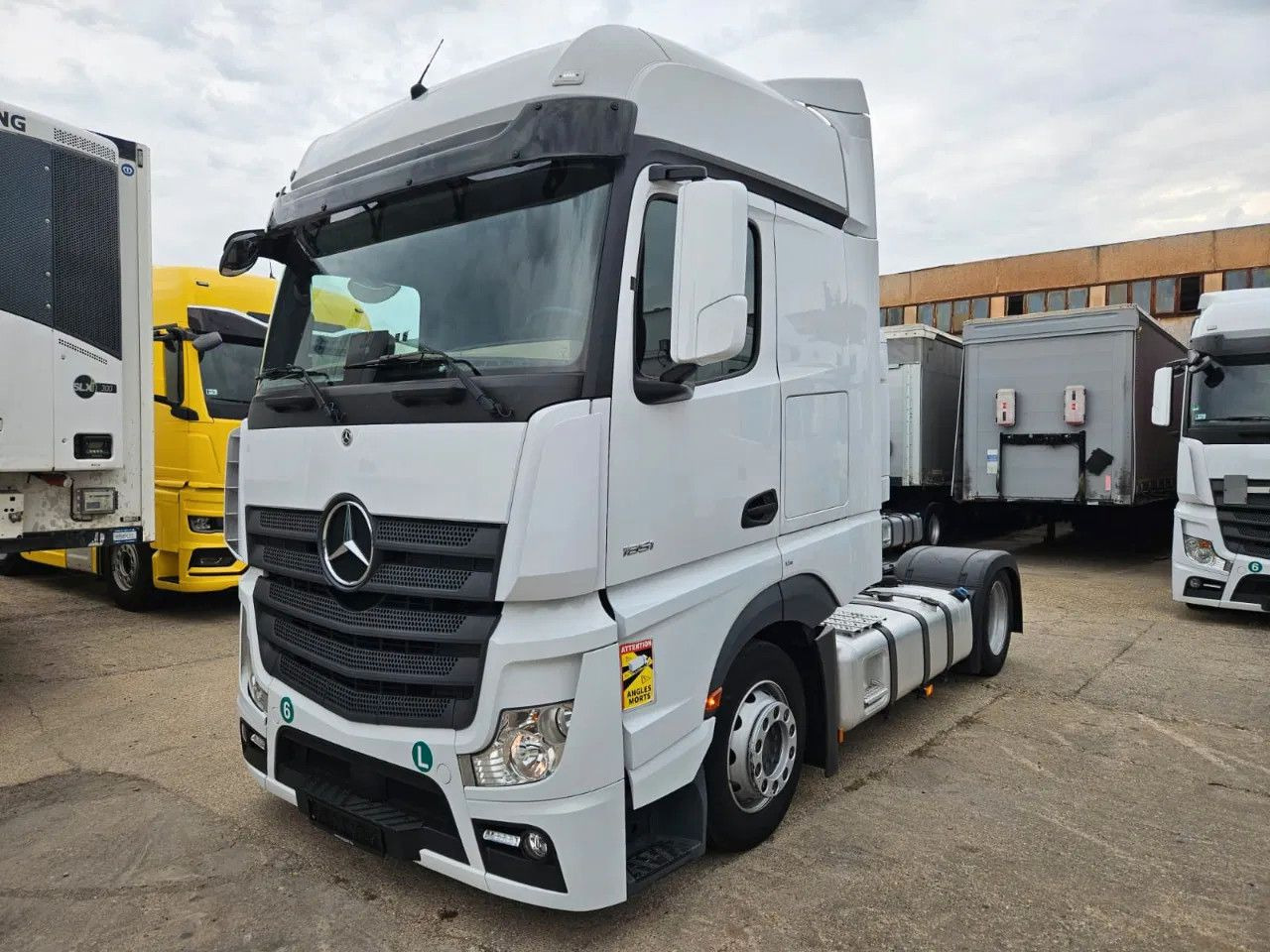 Mercedes-Benz Actros 1851 Mega, BigSpace, Standklima, 2 units - Sadulveok: pilt 1 Mercedes-Benz Actros 1851 Mega, BigSpace, Standklima, 2 units - Sadulveok: pilt 1