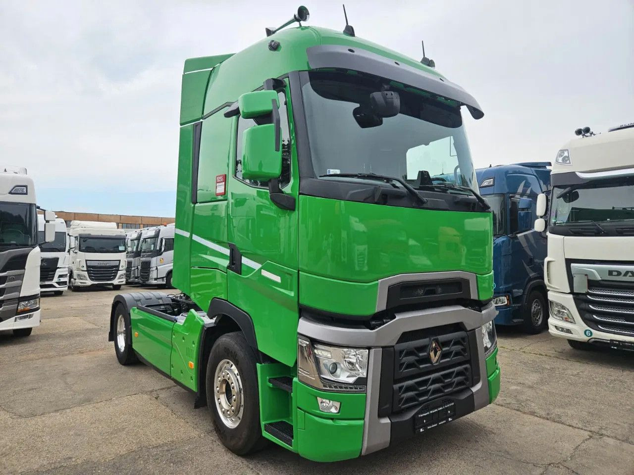 Renault T520 HSC, Navi, Standklima, Horns, Full Spoiler, - Sadulveok: pilt 2 Renault T520 HSC, Navi, Standklima, Horns, Full Spoiler, - Sadulveok: pilt 2