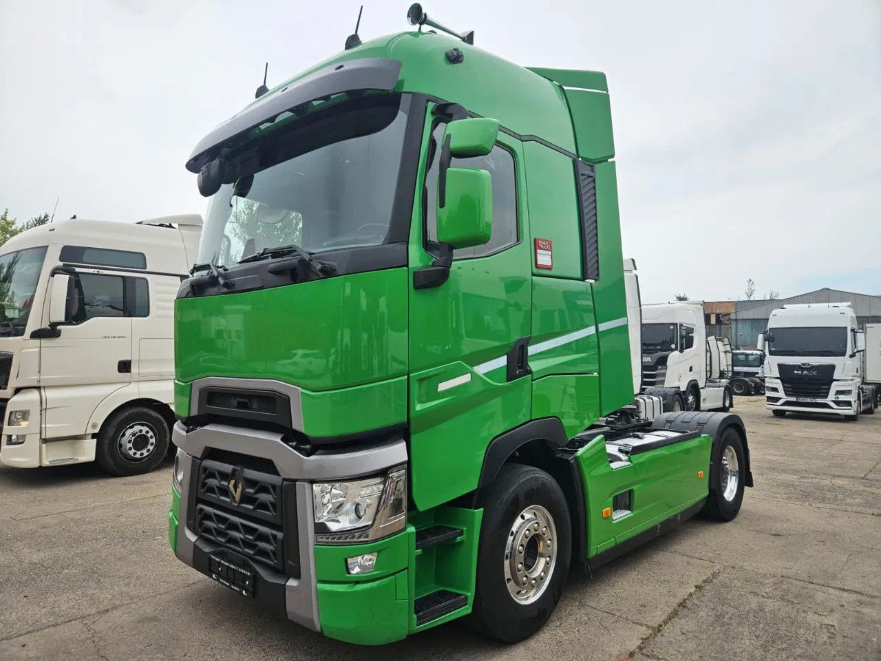 Renault T520 HSC, Navi, Standklima, Horns, Full Spoiler, - Sadulveok: pilt 1 Renault T520 HSC, Navi, Standklima, Horns, Full Spoiler, - Sadulveok: pilt 1