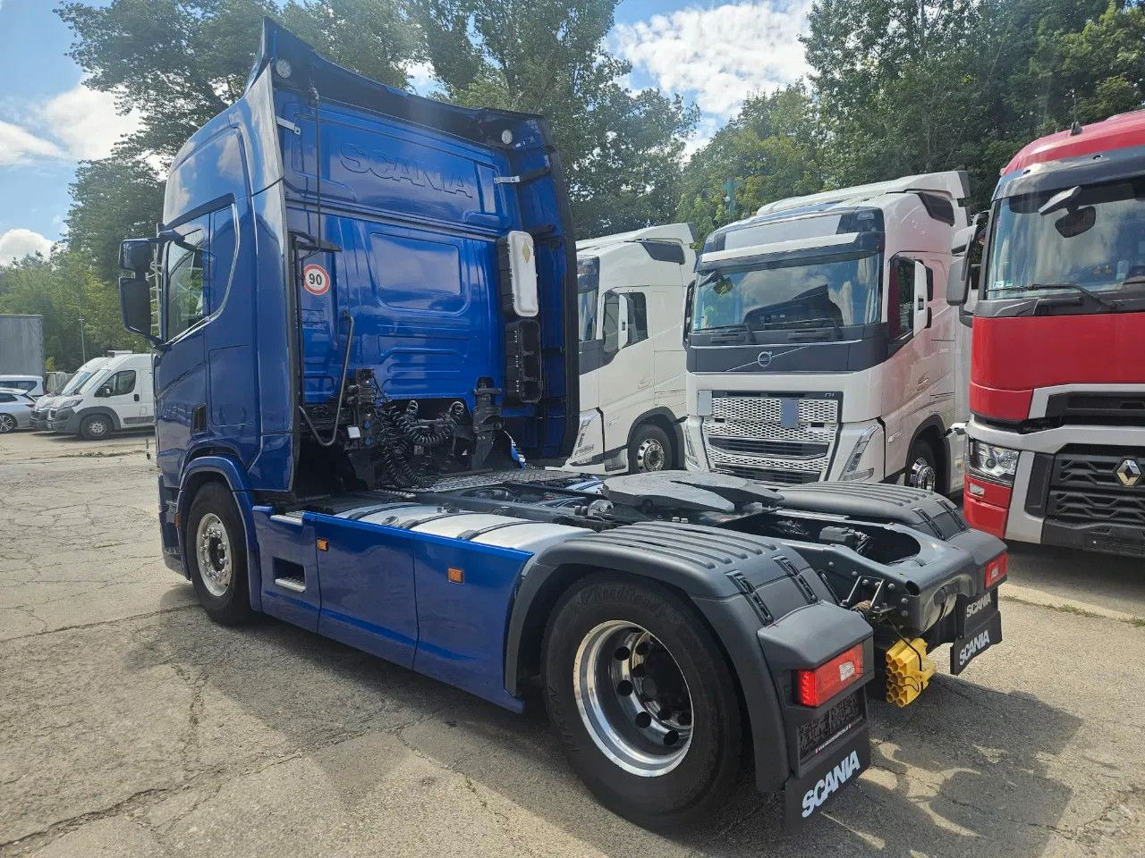 Scania R410 Standard - Full Spoiler - Retarder - Alloy - Sadulveok: pilt 4 Scania R410 Standard - Full Spoiler - Retarder - Alloy - Sadulveok: pilt 4