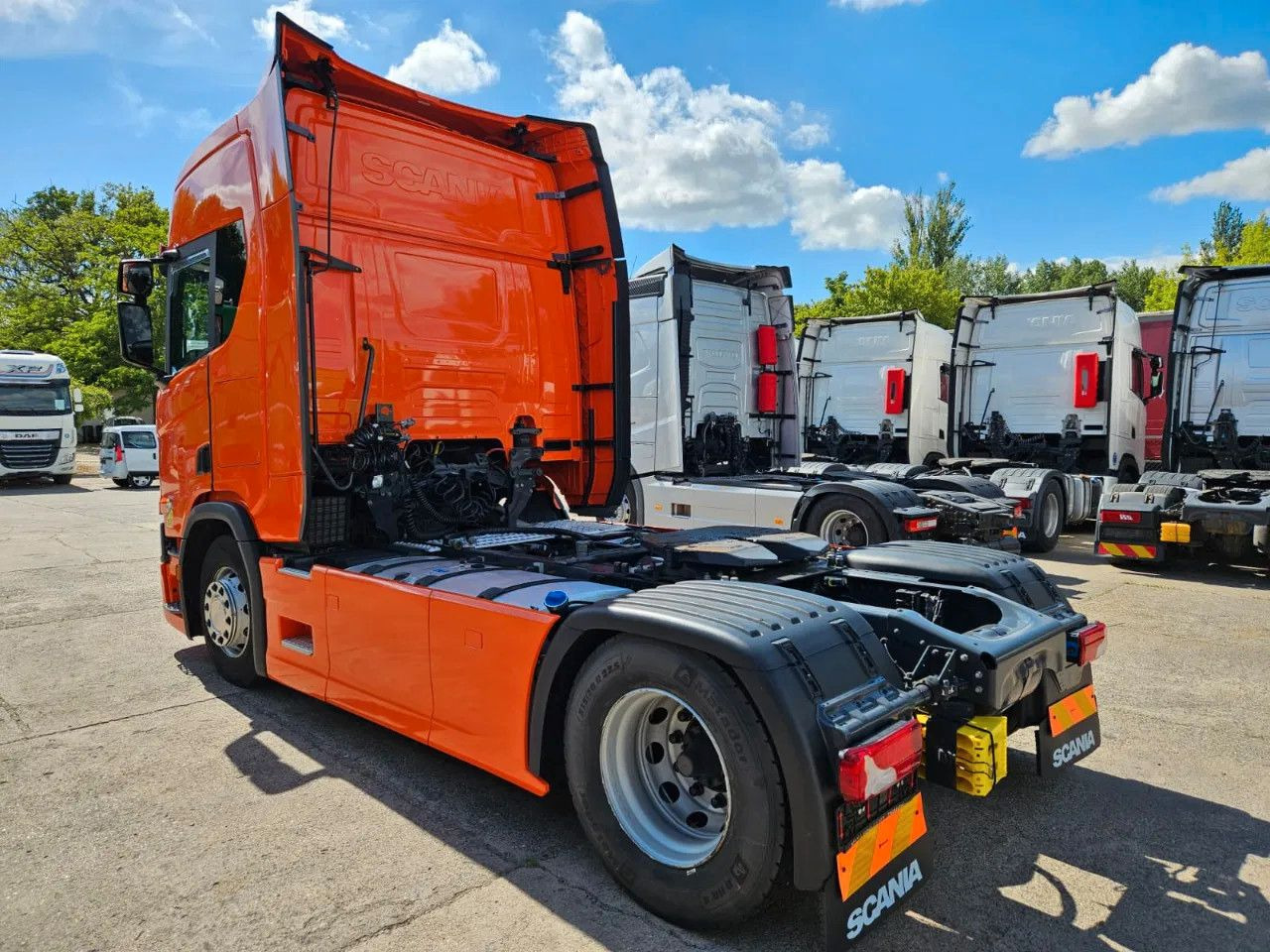 Scania R450 PTO, Standklima, Navi, New Smart2 tachograp - Sadulveok: pilt 5 Scania R450 PTO, Standklima, Navi, New Smart2 tachograp - Sadulveok: pilt 5