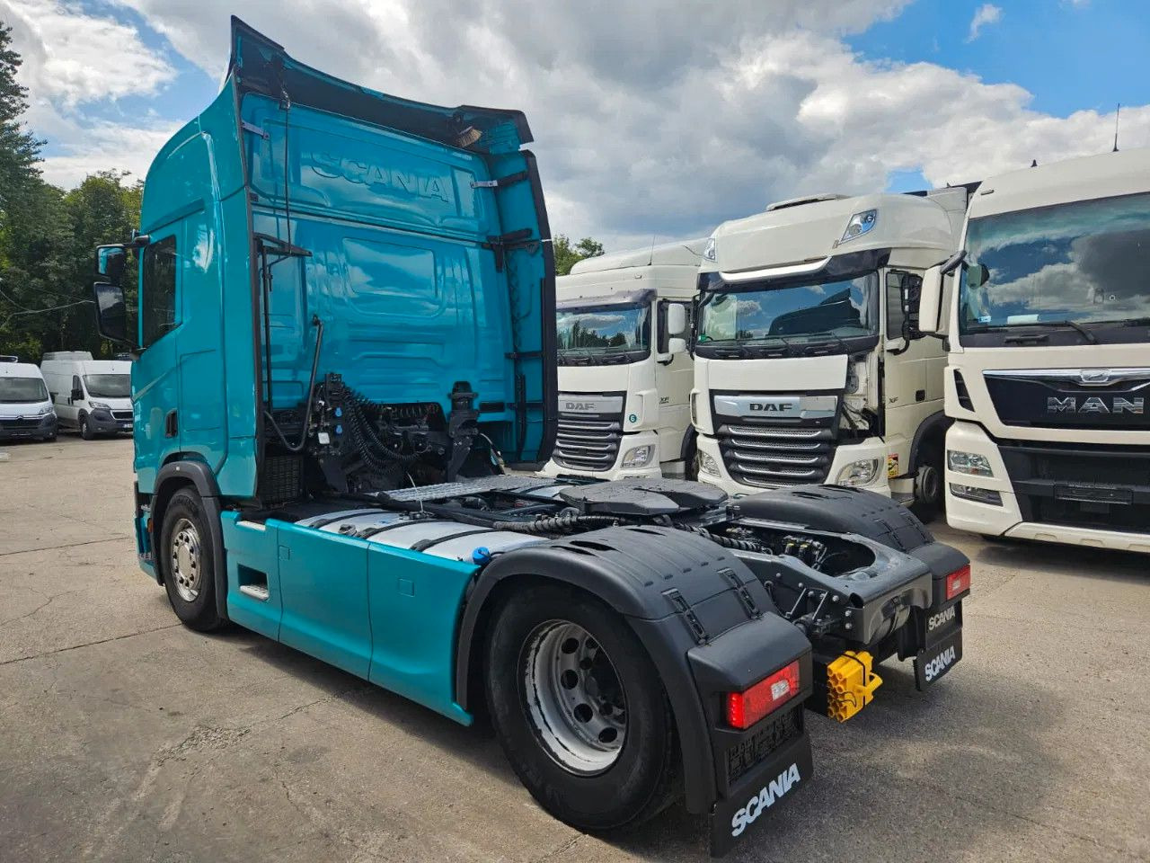 Scania R500 Standard-Turquoise-Standklima-Big NAVI-Hydr - Sadulveok: pilt 4 Scania R500 Standard-Turquoise-Standklima-Big NAVI-Hydr - Sadulveok: pilt 4