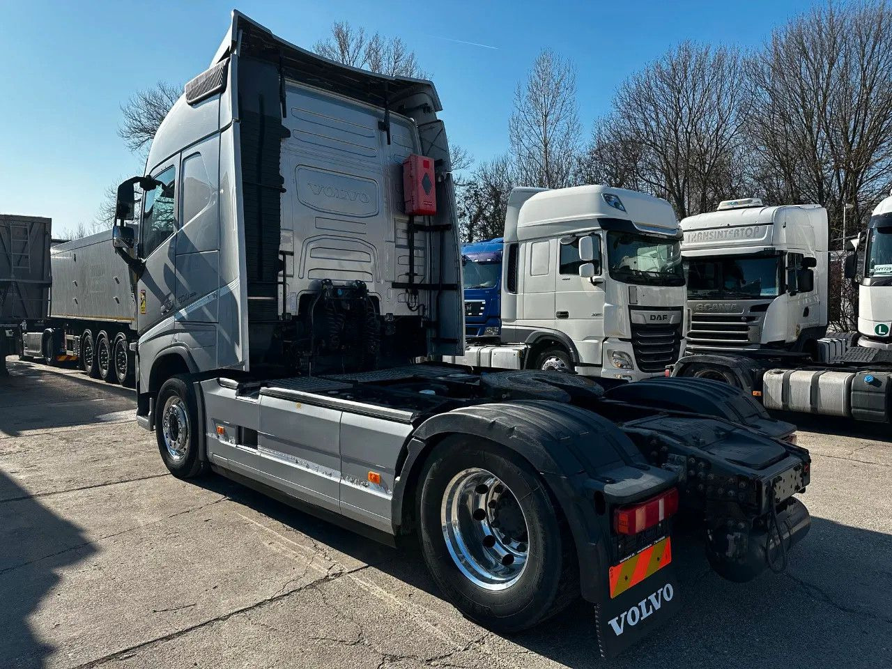 Volvo FH 500 ADR, I-Park, Alloy w. Leather seats, TV s - Sadulveok: pilt 3 Volvo FH 500 ADR, I-Park, Alloy w. Leather seats, TV s - Sadulveok: pilt 3