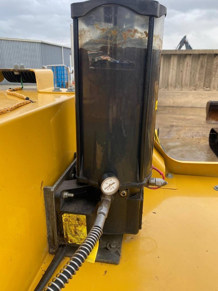 Lammutusekskavaator CAT 340uhd: pilt 9