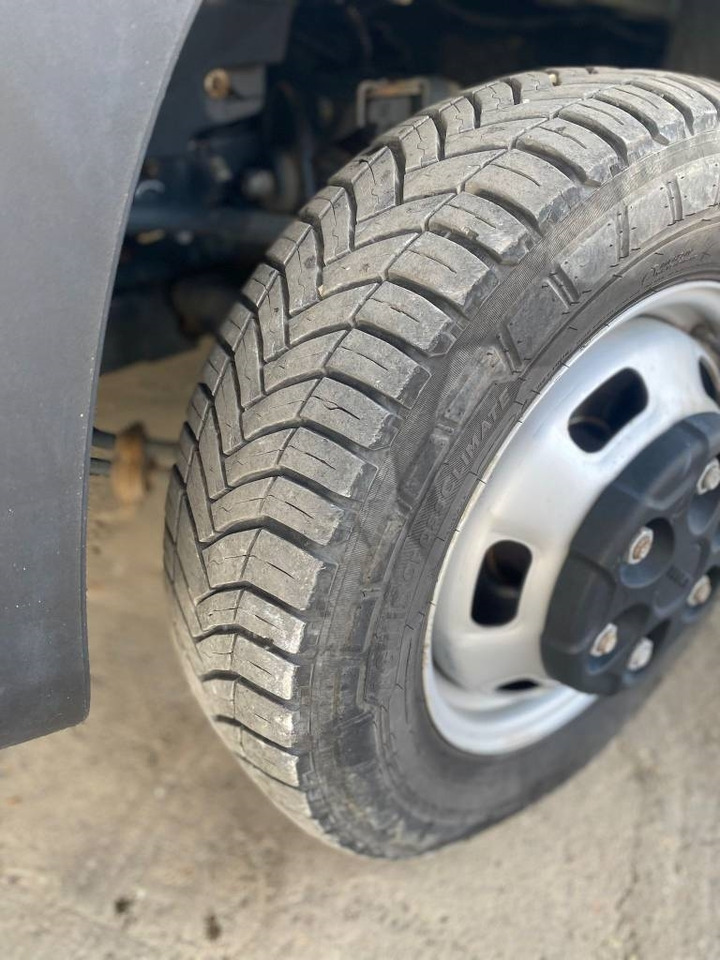 Tarbesõiduk furgoon Iveco Daily 35 C18: pilt 26