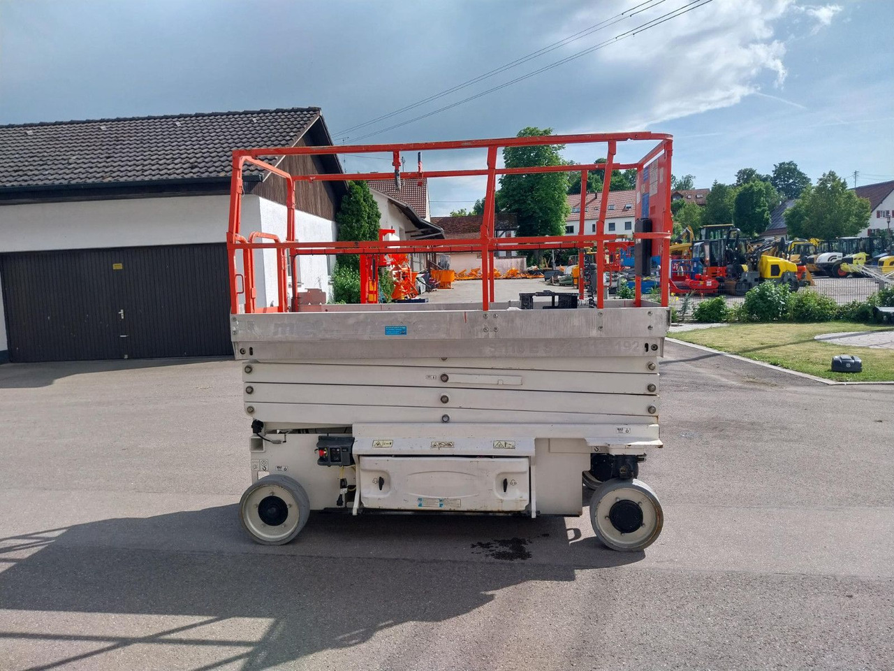 JLG 3246 ES - Veoautolt tõusev platvorm: pilt 1 JLG 3246 ES - Veoautolt tõusev platvorm: pilt 1