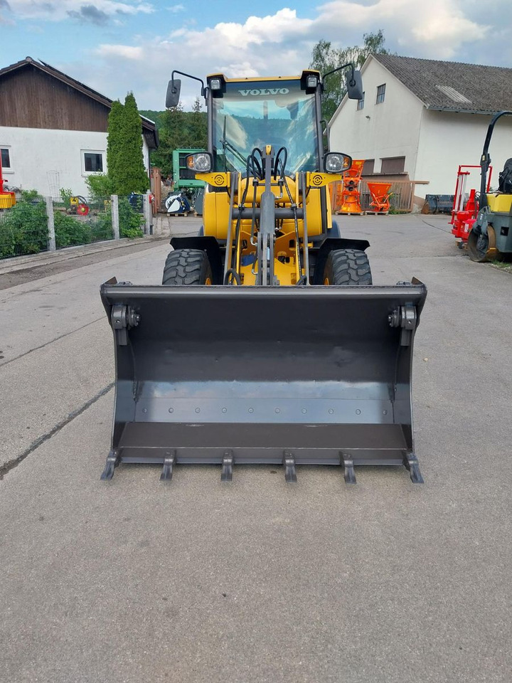 Volvo L 20 L 25 L 30 - Rataslaadur: pilt 2 Volvo L 20 L 25 L 30 - Rataslaadur: pilt 2