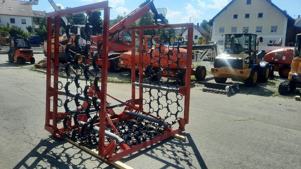 Neue Wiesenegge 6m hydraulisch Wiesenschleppe Fendt Schlepper - Kettäke: pilt 4 Neue Wiesenegge 6m hydraulisch Wiesenschleppe Fendt Schlepper - Kettäke: pilt 4