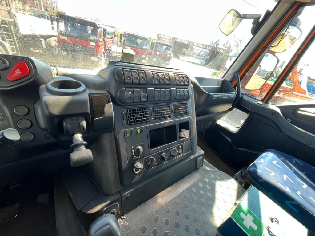 IVECO-MAGIRUS TRACKER AD260T50 6x4 3-Achs Kipper Schalter, Blatt - Kallurauto: pilt 2 IVECO-MAGIRUS TRACKER AD260T50 6x4 3-Achs Kipper Schalter, Blatt - Kallurauto: pilt 2