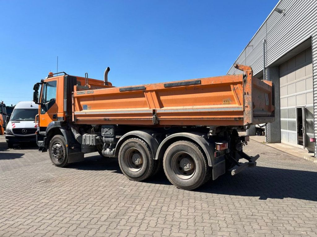 Iveco TRACKER AD260T50 6x4 3-Achs Kipper Schalter, Bla - Kallurauto: pilt 4 Iveco TRACKER AD260T50 6x4 3-Achs Kipper Schalter, Bla - Kallurauto: pilt 4
