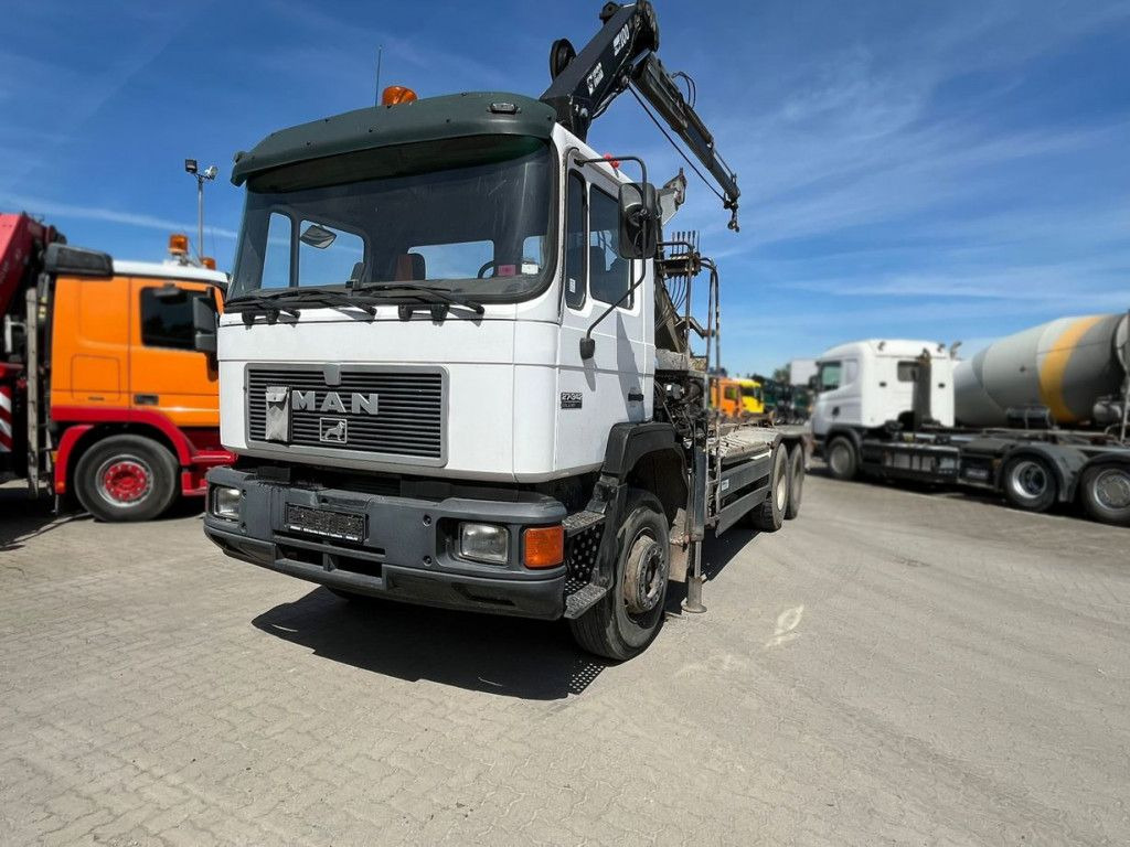 MAN F2000 27.342 6x4 Abrollkipper mit Kran - Kraanaga veoauto: pilt 1 MAN F2000 27.342 6x4 Abrollkipper mit Kran - Kraanaga veoauto: pilt 1
