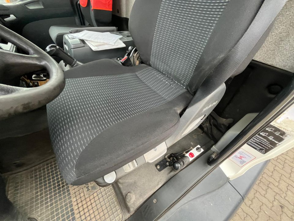 MAN TG-M 18.290 4x4 BB 2-Achs Allradkipper Kran Atlas 105+Funk - Kallurauto, Kraanaga veoauto: pilt 3 MAN TG-M 18.290 4x4 BB 2-Achs Allradkipper Kran Atlas 105+Funk - Kallurauto, Kraanaga veoauto: pilt 3