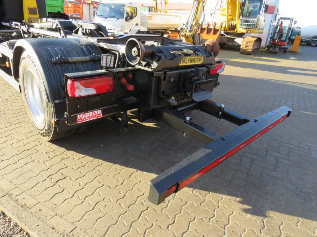 MAN TG-S 18.320 BL Abrollkipper - Konkstõstukiga veoauto: pilt 3 MAN TG-S 18.320 BL Abrollkipper - Konkstõstukiga veoauto: pilt 3