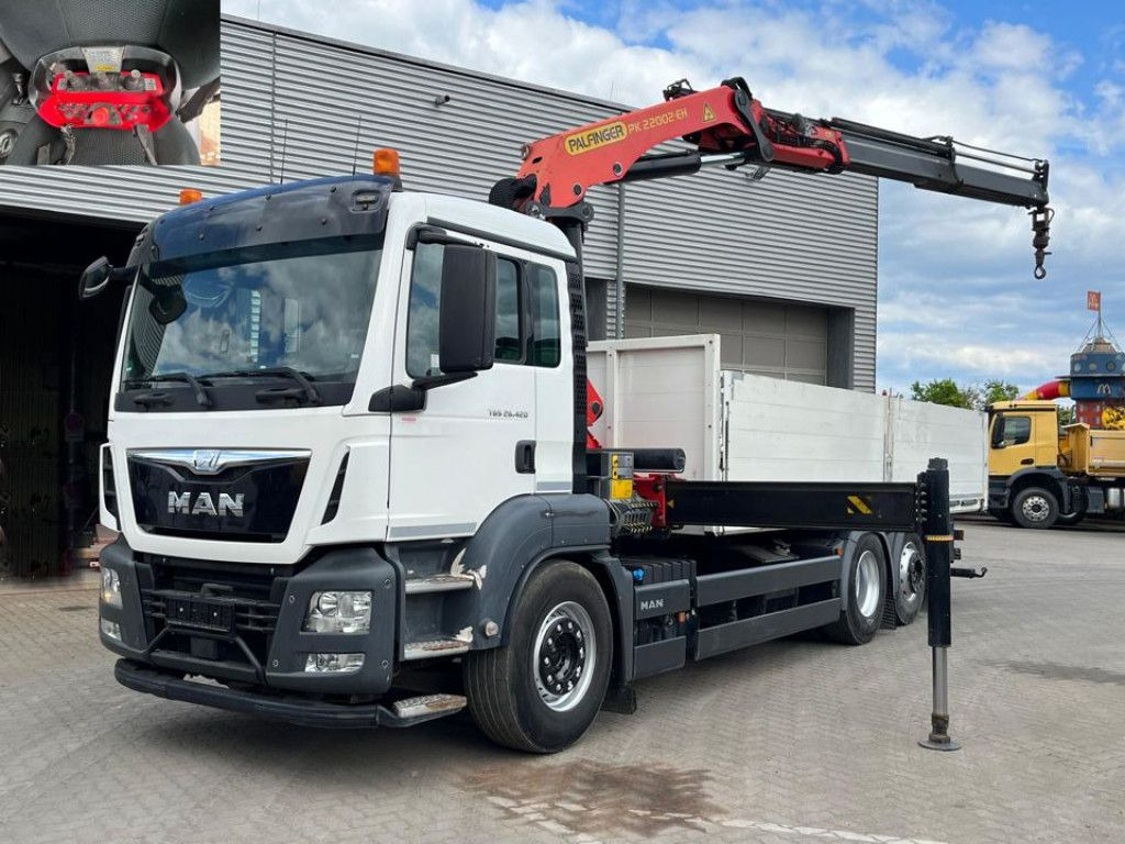 MAN TG-S 26.420 6x2 BL Pritsche Kran Palf. PK 22002+ - Kraanaga veoauto: pilt 1 MAN TG-S 26.420 6x2 BL Pritsche Kran Palf. PK 22002+ - Kraanaga veoauto: pilt 1
