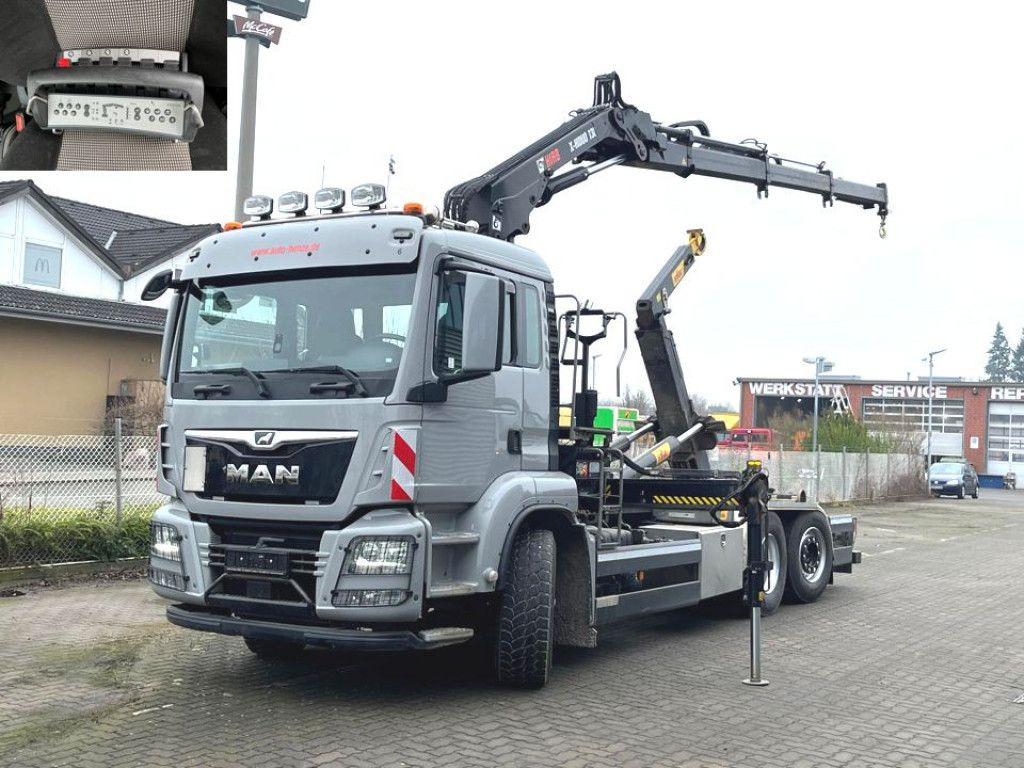 MAN TG-S 26.510 6x4H Abrollkipper mit Kran Hiab 138- - Konkstõstukiga veoauto, Kraanaga veoauto: pilt 1 MAN TG-S 26.510 6x4H Abrollkipper mit Kran Hiab 138- - Konkstõstukiga veoauto, Kraanaga veoauto: pilt 1