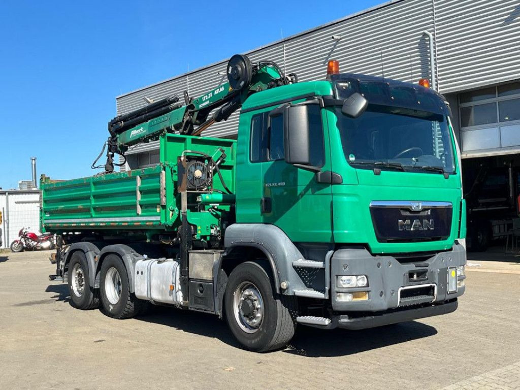 MAN TG-S 28.480 6x4H-4 BL 3-Achs Kipper Kran Funk Li - Kraanaga veoauto: pilt 2 MAN TG-S 28.480 6x4H-4 BL 3-Achs Kipper Kran Funk Li - Kraanaga veoauto: pilt 2