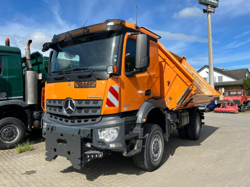 MERCEDES-BENZ Arocs 2135 AK 4x4 2-Achs Allradkipper Kommunalhydr. - Kallurauto: pilt 1 MERCEDES-BENZ Arocs 2135 AK 4x4 2-Achs Allradkipper Kommunalhydr. - Kallurauto: pilt 1
