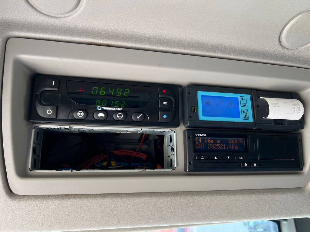 MERCEDES-BENZ Atego 1224 L  Kühlkoffer LBW Tiefkühler 6,2m LBW - Külmutiga veoauto: pilt 3 MERCEDES-BENZ Atego 1224 L  Kühlkoffer LBW Tiefkühler 6,2m LBW - Külmutiga veoauto: pilt 3