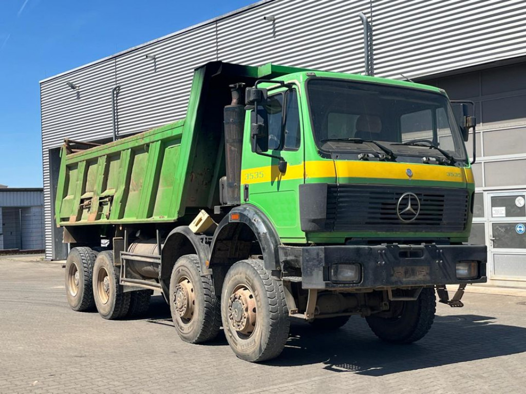 MERCEDES-BENZ SK 3535 AK 8x8 4 Achs Muldenkipper Meiller Deutsch - Kallurauto: pilt 4 MERCEDES-BENZ SK 3535 AK 8x8 4 Achs Muldenkipper Meiller Deutsch - Kallurauto: pilt 4