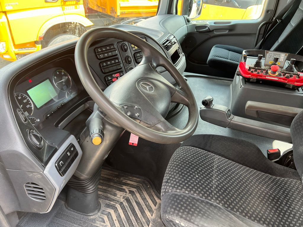 Mercedes-Benz Actros 1841 K 2-Achs Kipper Kran Funk/2xhydr+Gre Mercedes-Benz Actros 1841 K 2-Achs Kipper Kran Funk/2xhydr+Gre - Kallurauto, Kraanaga veoauto: pilt 5 Mercedes-Benz Actros 1841 K 2-Achs Kipper Kran Funk/2xhydr+Gre Mercedes-Benz Actros 1841 K 2-Achs Kipper Kran Funk/2xhydr+Gre - Kallurauto, Kraanaga veoauto: pilt 5
