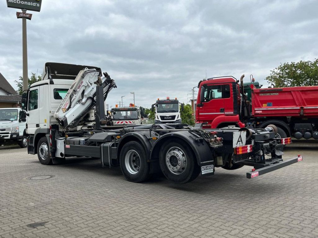 Mercedes-Benz Actros 2541 L6x2 Abrollkipper mit Kran Funk+Grei - Kraanaga veoauto: pilt 3 Mercedes-Benz Actros 2541 L6x2 Abrollkipper mit Kran Funk+Grei - Kraanaga veoauto: pilt 3