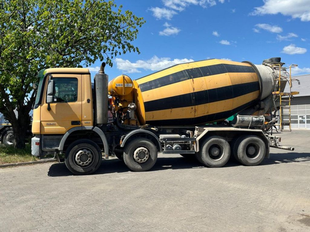 Mercedes-Benz Actros 3241 B 8x4 Betonmischer Liebherr, Deutsc - Konkstõstukiga veoauto: pilt 3 Mercedes-Benz Actros 3241 B 8x4 Betonmischer Liebherr, Deutsc - Konkstõstukiga veoauto: pilt 3