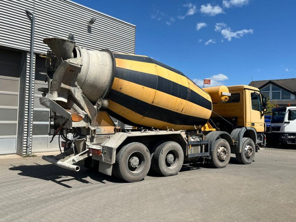 Mercedes-Benz Actros 3241 B 8x4 Betonmischer Liebherr, Deutsc - Konkstõstukiga veoauto: pilt 4 Mercedes-Benz Actros 3241 B 8x4 Betonmischer Liebherr, Deutsc - Konkstõstukiga veoauto: pilt 4