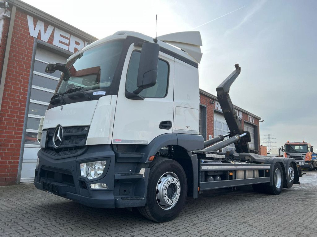 Mercedes-Benz Actros neu 2543 L 6x2 Abrollkipper Meiller Funk - Konkstõstukiga veoauto: pilt 1 Mercedes-Benz Actros neu 2543 L 6x2 Abrollkipper Meiller Funk - Konkstõstukiga veoauto: pilt 1