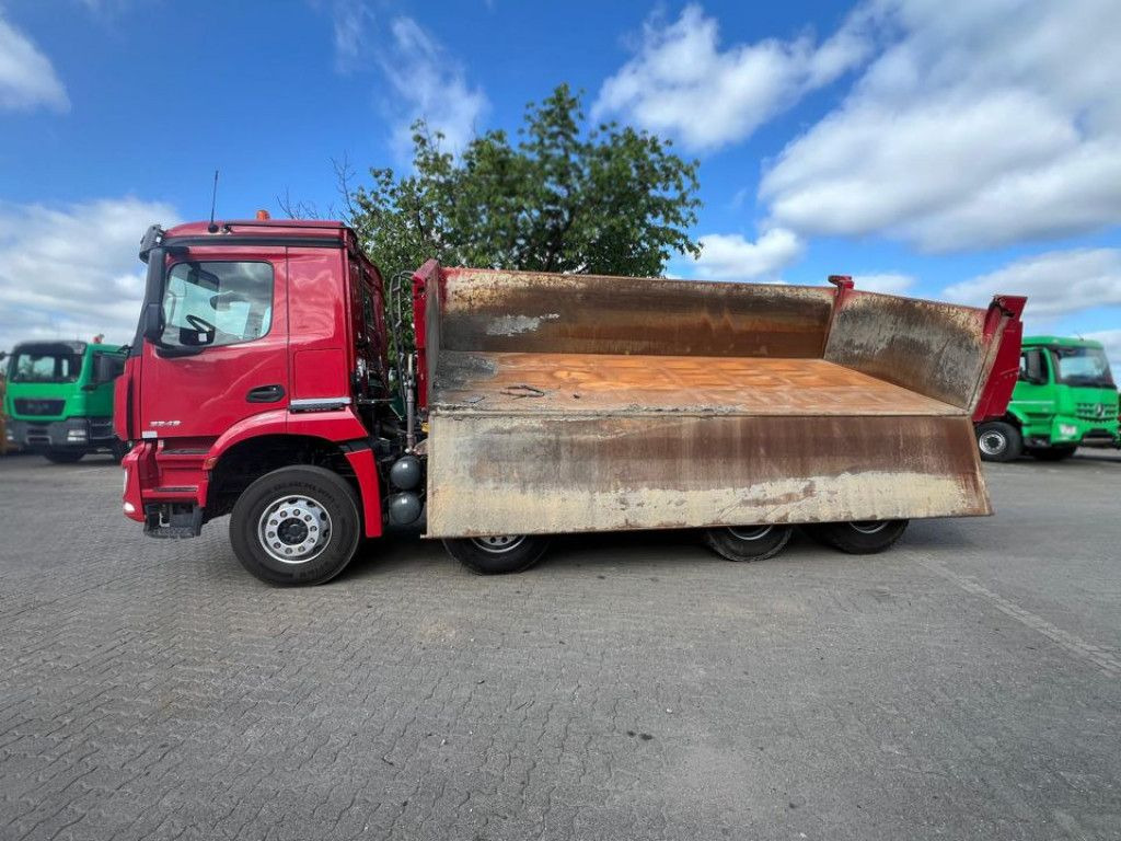 Mercedes-Benz Arocs 3243 8x4 4-Achs Kipper Bordmatik - Kallurauto: pilt 5 Mercedes-Benz Arocs 3243 8x4 4-Achs Kipper Bordmatik - Kallurauto: pilt 5
