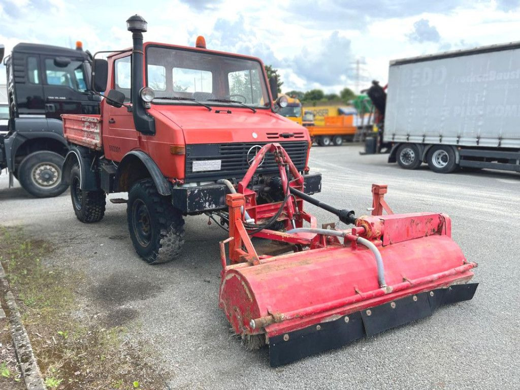 Mercedes-Benz Unimog U 424 2-Achs Allradkipper Front+Heckhydra - Kallurauto: pilt 2 Mercedes-Benz Unimog U 424 2-Achs Allradkipper Front+Heckhydra - Kallurauto: pilt 2