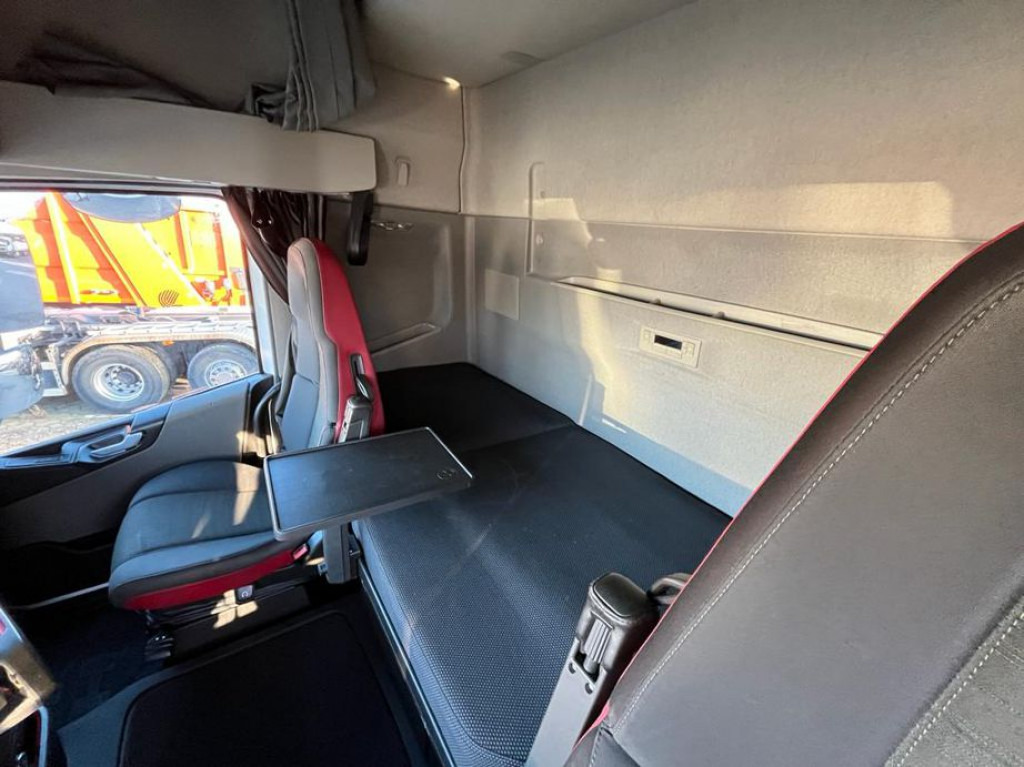 VOLVO (S) Truck FH 500 6x2 Abrollkipper Funkfernbedienung - Konkstõstukiga veoauto: pilt 4 VOLVO (S) Truck FH 500 6x2 Abrollkipper Funkfernbedienung - Konkstõstukiga veoauto: pilt 4