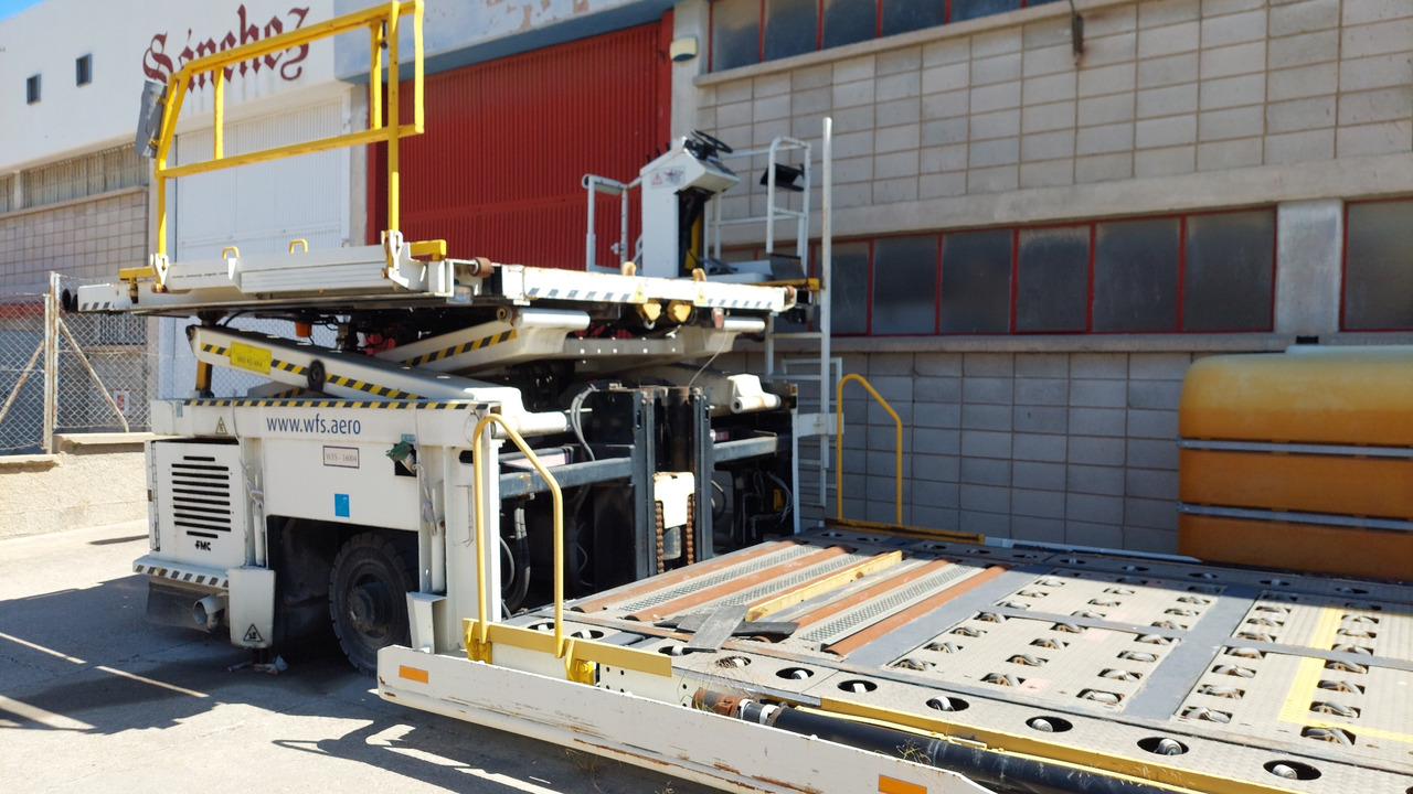 Lower deck loader FMC/JBT C15W - Konteinerite/ Aluste laadimisseade: pilt 4 Lower deck loader FMC/JBT C15W - Konteinerite/ Aluste laadimisseade: pilt 4
