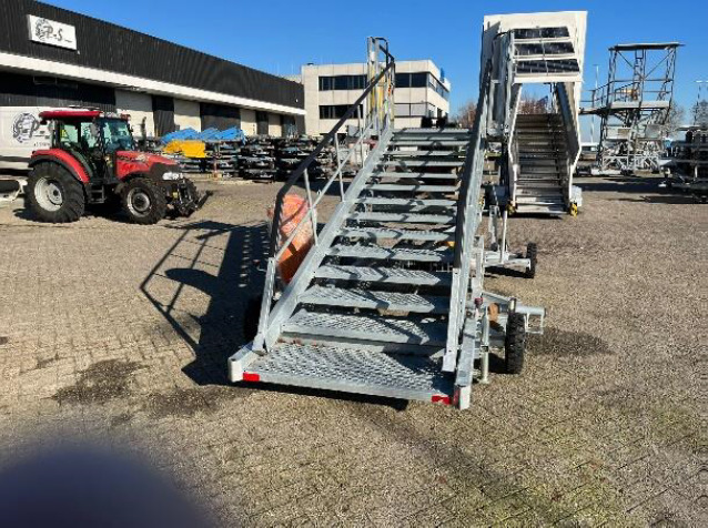 Maintenance Stairs SPS OT-14 - Reisijate trepp: pilt 2 Maintenance Stairs SPS OT-14 - Reisijate trepp: pilt 2