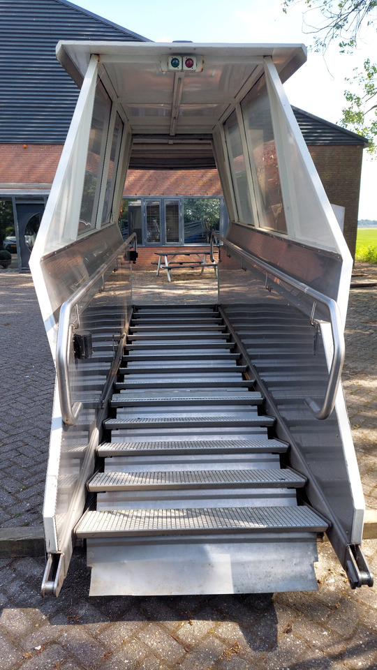 Passenger Stair SPS PTC-15 - Reisijate trepp: pilt 3 Passenger Stair SPS PTC-15 - Reisijate trepp: pilt 3