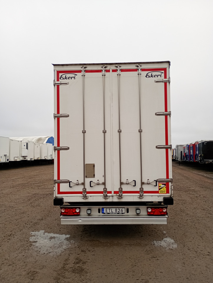 EKERI BOX OPENSIDE - TARP ROOF - HUCKEPACK - Furgoonpoolhaagis: pilt 4 EKERI BOX OPENSIDE - TARP ROOF - HUCKEPACK - Furgoonpoolhaagis: pilt 4