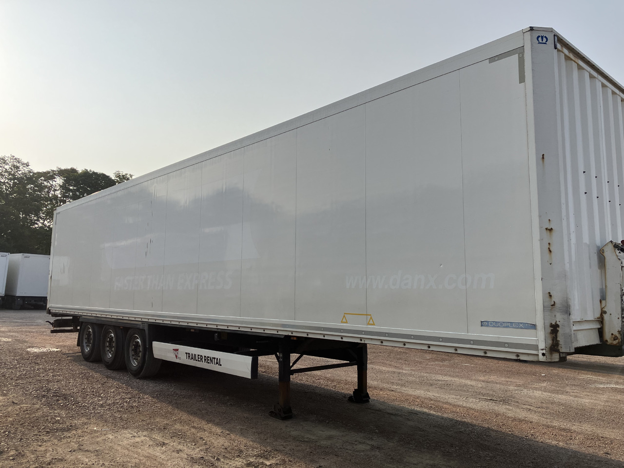 KRONE BOX - DOUPLESTOCK - Furgoonpoolhaagis: pilt 3 KRONE BOX - DOUPLESTOCK - Furgoonpoolhaagis: pilt 3