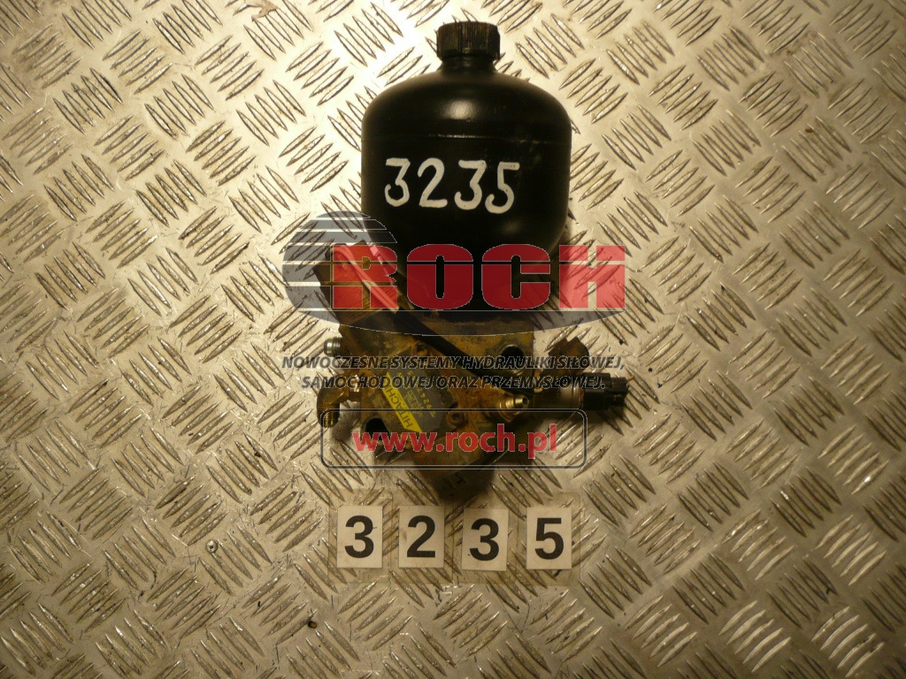 + ELEKTROZAWÓR 9247365 DC 24V + HYDAC V-0,75L - Hüdrauliline klapp: pilt 2 + ELEKTROZAWÓR 9247365 DC 24V + HYDAC V-0,75L - Hüdrauliline klapp: pilt 2