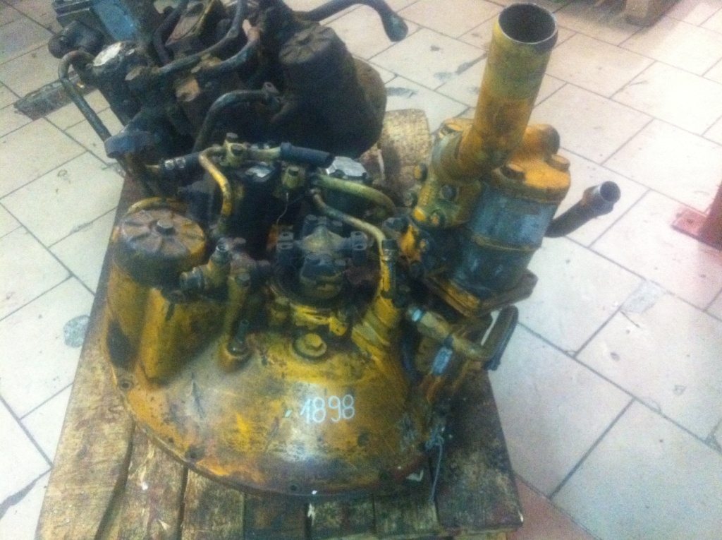 FIAT 815 BIS + A13153 + A42X 341069 + 790129418A00411 - Hüdrauliline pump - Ehitusmasinad: pilt 1 FIAT 815 BIS + A13153 + A42X 341069 + 790129418A00411 - Hüdrauliline pump - Ehitusmasinad: pilt 1