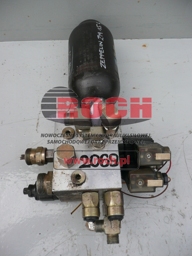 GIB2-ZF 2723021800 + 296085 24VDC - 4A + HYDROAKUMULATOR 0.7L - Hüdrauliline klapp - Ratastel ekskavaator: pilt 1 GIB2-ZF 2723021800 + 296085 24VDC - 4A + HYDROAKUMULATOR 0.7L - Hüdrauliline klapp - Ratastel ekskavaator: pilt 1