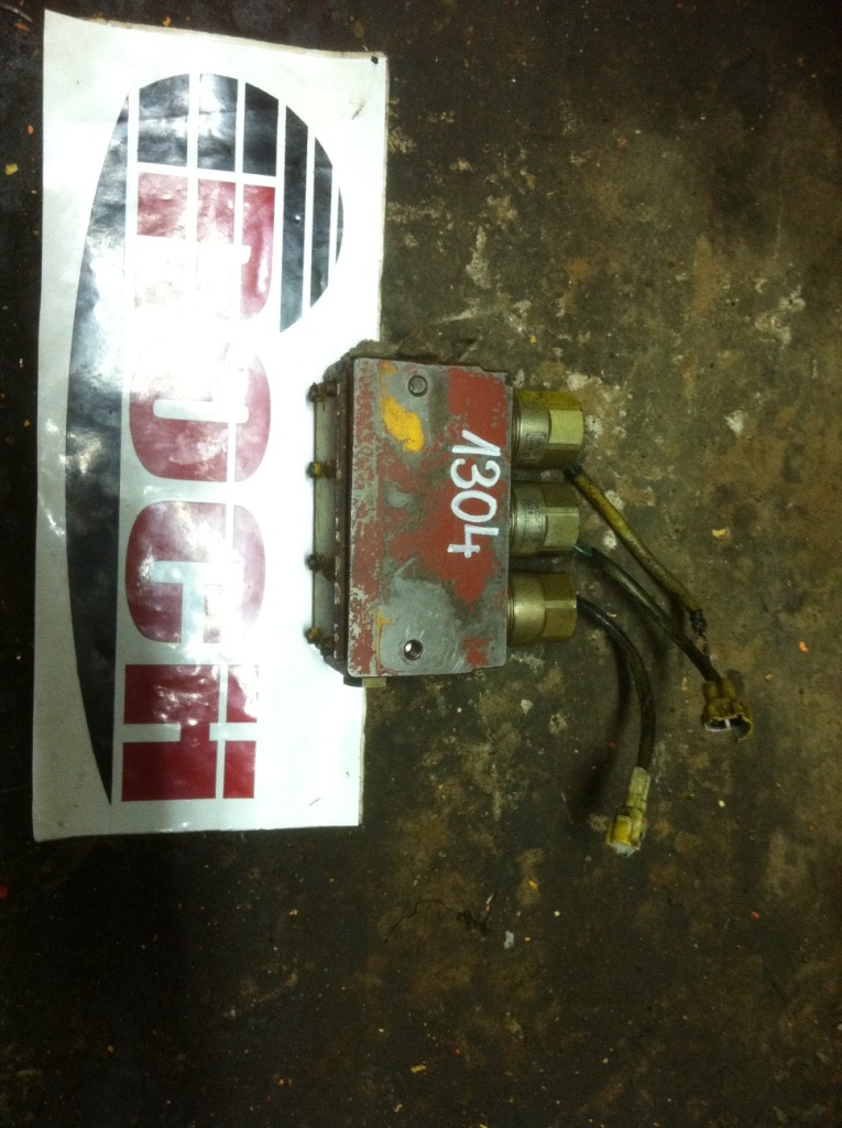 KAWASAKI 3K3LNF5G/G24N-306 2436U1450F2 - 3 SEKCYJNY + SKC5/106 - Hüdrauliline klapp - Ehitusmasinad: pilt 1 KAWASAKI 3K3LNF5G/G24N-306 2436U1450F2 - 3 SEKCYJNY + SKC5/106 - Hüdrauliline klapp - Ehitusmasinad: pilt 1