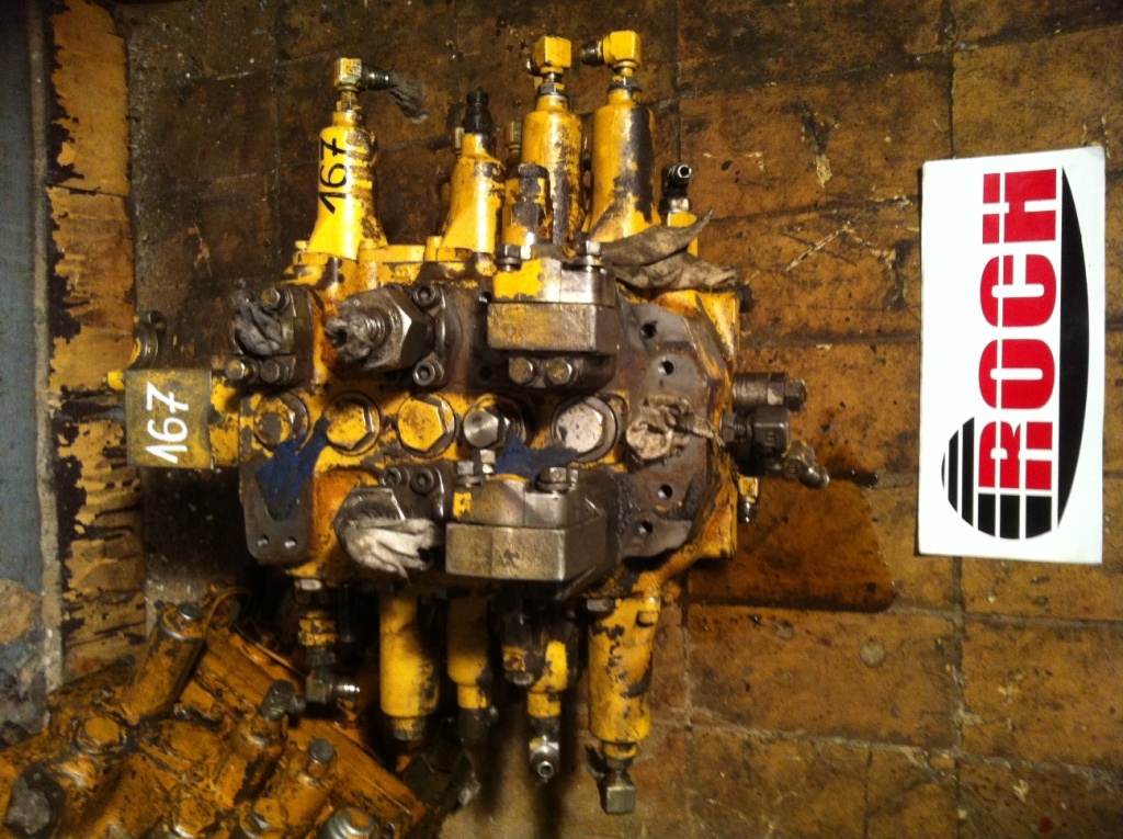 KOMATSU BSN3668 709-75 91143-B - 9 SEKCYJNY - Hüdrauliline klapp - Ehitusmasinad: pilt 1 KOMATSU BSN3668 709-75 91143-B - 9 SEKCYJNY - Hüdrauliline klapp - Ehitusmasinad: pilt 1