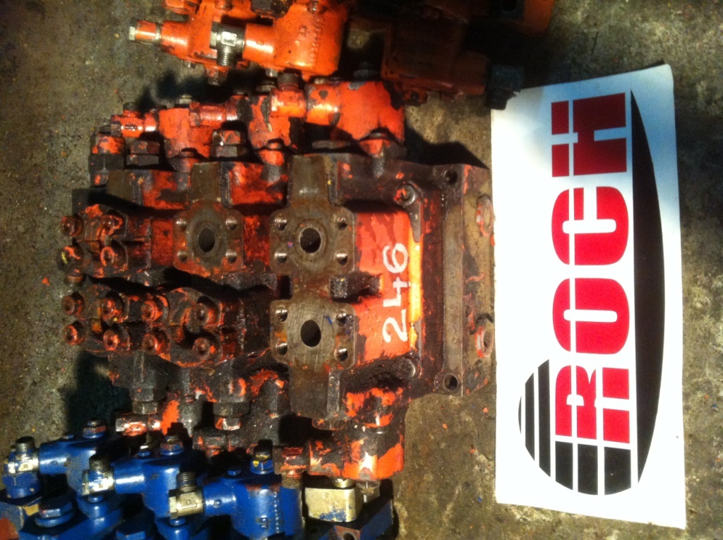 LINDE 668675095509 VW18 5640+ VW18 5620 - 3 SEKCYJNY - Hüdrauliline klapp - Ehitusmasinad: pilt 1 LINDE 668675095509 VW18 5640+ VW18 5620 - 3 SEKCYJNY - Hüdrauliline klapp - Ehitusmasinad: pilt 1