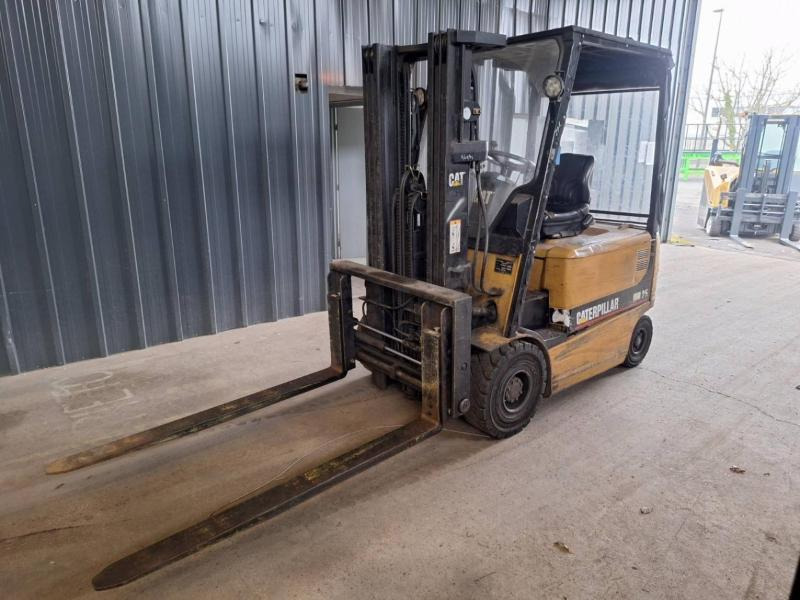 Caterpillar EP25K - Elektritõstuk: pilt 1 Caterpillar EP25K - Elektritõstuk: pilt 1