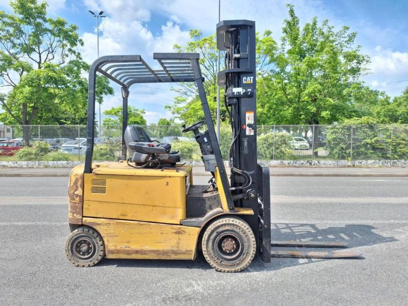 Caterpillar EP25KP - Elektritõstuk: pilt 3 Caterpillar EP25KP - Elektritõstuk: pilt 3