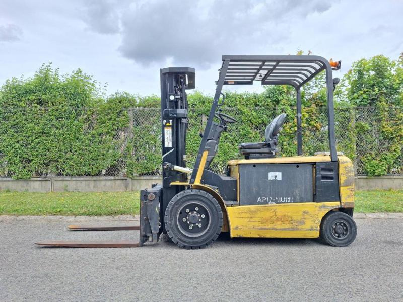 Caterpillar EP30K - Elektritõstuk: pilt 3 Caterpillar EP30K - Elektritõstuk: pilt 3