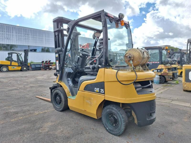 Caterpillar GP25N - Gaasitõstuk: pilt 4 Caterpillar GP25N - Gaasitõstuk: pilt 4